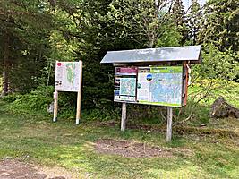 Parkplatz Kohlhütte, Wandertafeln (Foto: Rosina Kaltenbach)